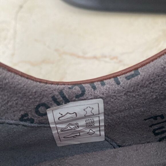 Fluchos Leather Ultra Lightweight Walking Shoes - Picture 14 of 16